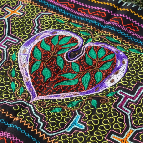 Heart-Shaped Snake Pattern Embroidery